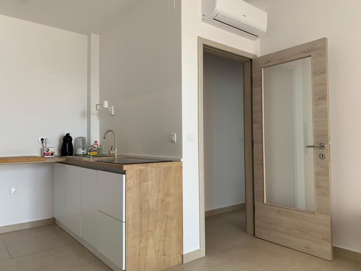 Apartment Garden Мандре Экстерьер фото